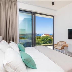 4 Bedroom Villa with Pool near Dubrovnik, Sleeps 8
